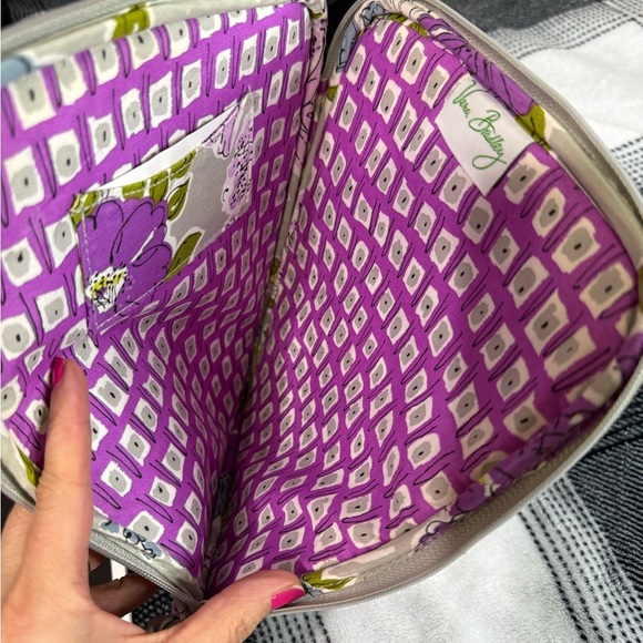 Vera Bradley iPad holder - Picture 4 of 10